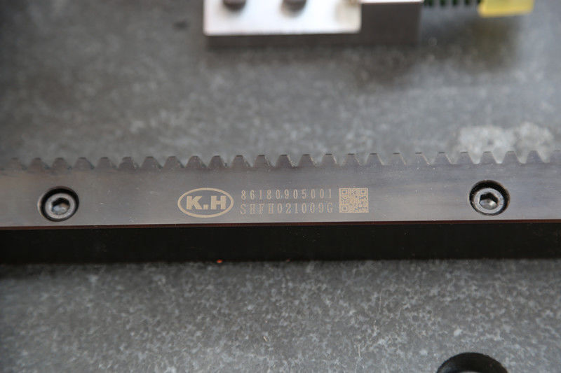 महामारी विरोधी-बूंद विभाजक SD-R70 हाई स्पीड एक्रिलिक PMMA R10 R15 एंगल चैम्फरिंग मशीन