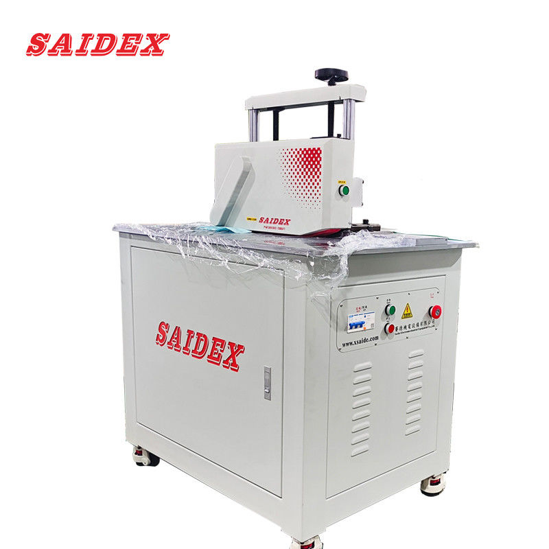 दो खांचे बनाने वाला   45 डिग्री  PMMA/PE/PC/PS के लिए  3.5kW 380v