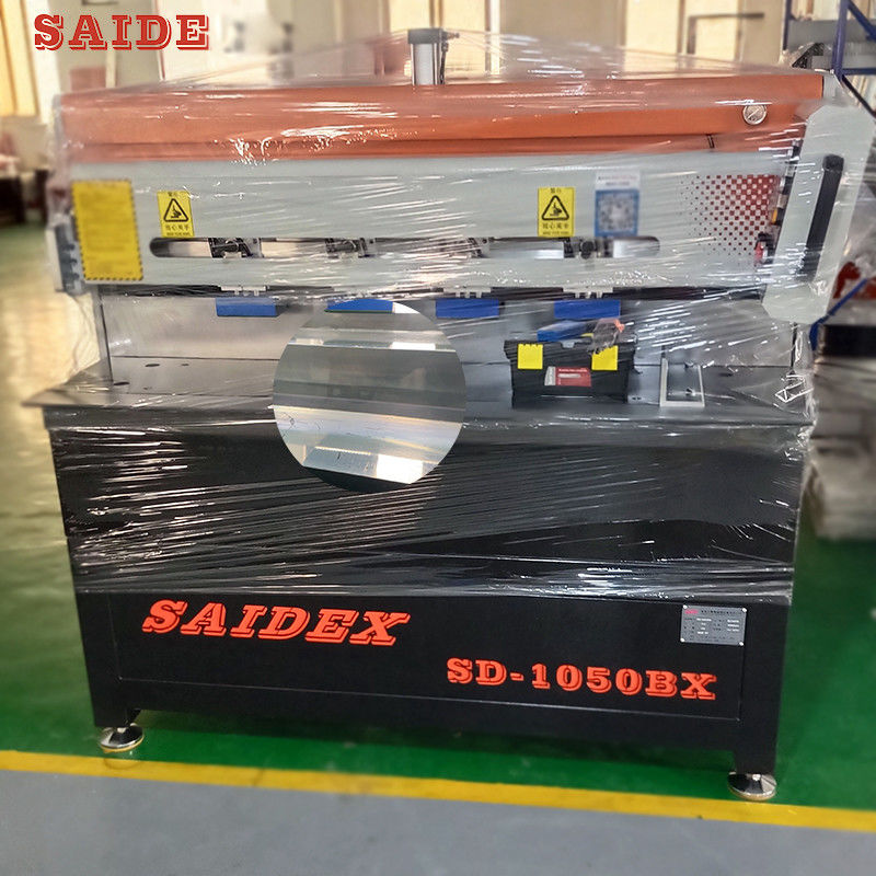 3kw सर्वो मोटर संचालित 1350 मिमी एक्रिलिक एज पॉलिशर PMMA/PS/PCPlastic पॉलिशिंग मशीनें