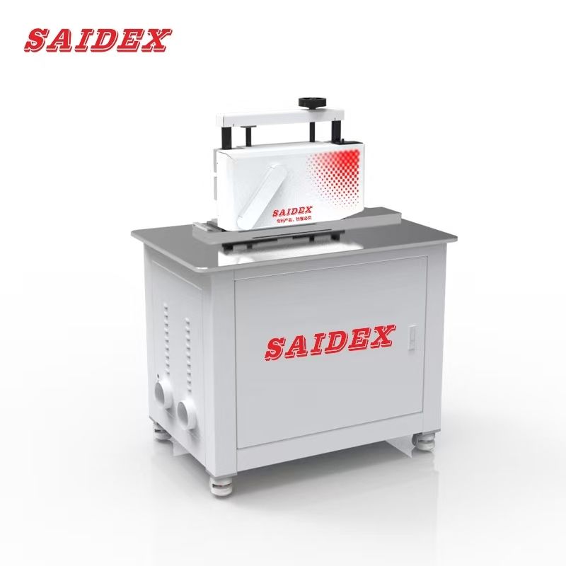 दो खांचे बनाने वाला   45 डिग्री  PMMA/PE/PC/PS के लिए  3.5kW 380v